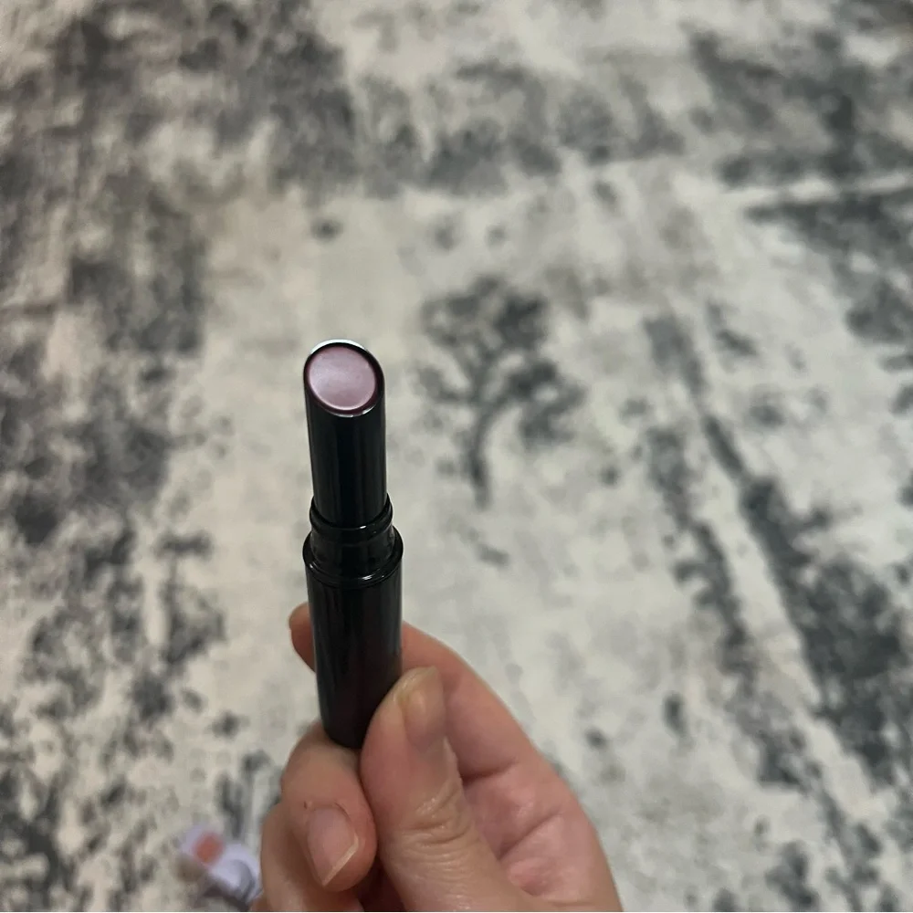 Saie Lip Blur Matte Blurring Lipstick modern June sale